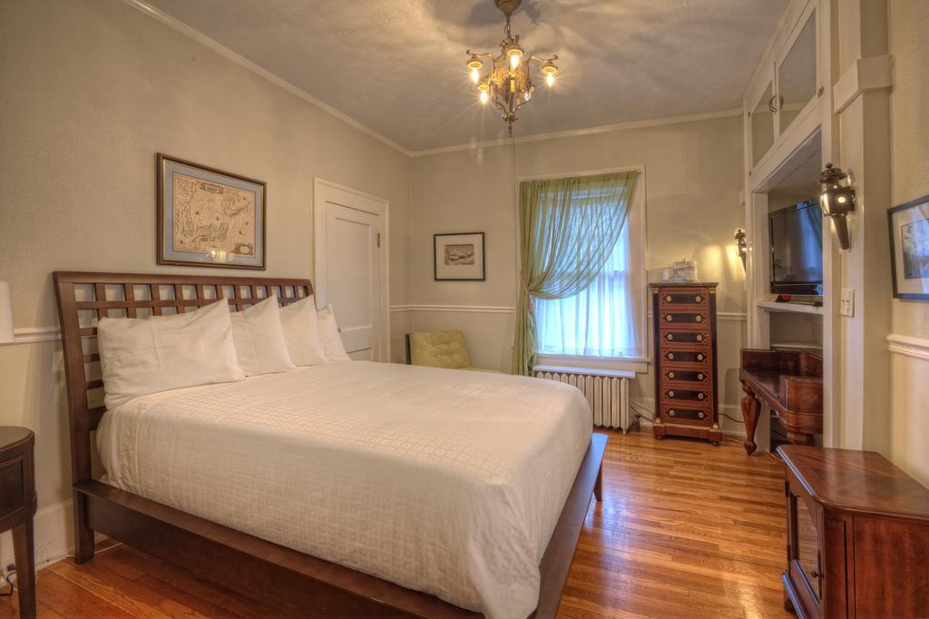 Bluefield Inn, A Select Registry Propery Camera foto